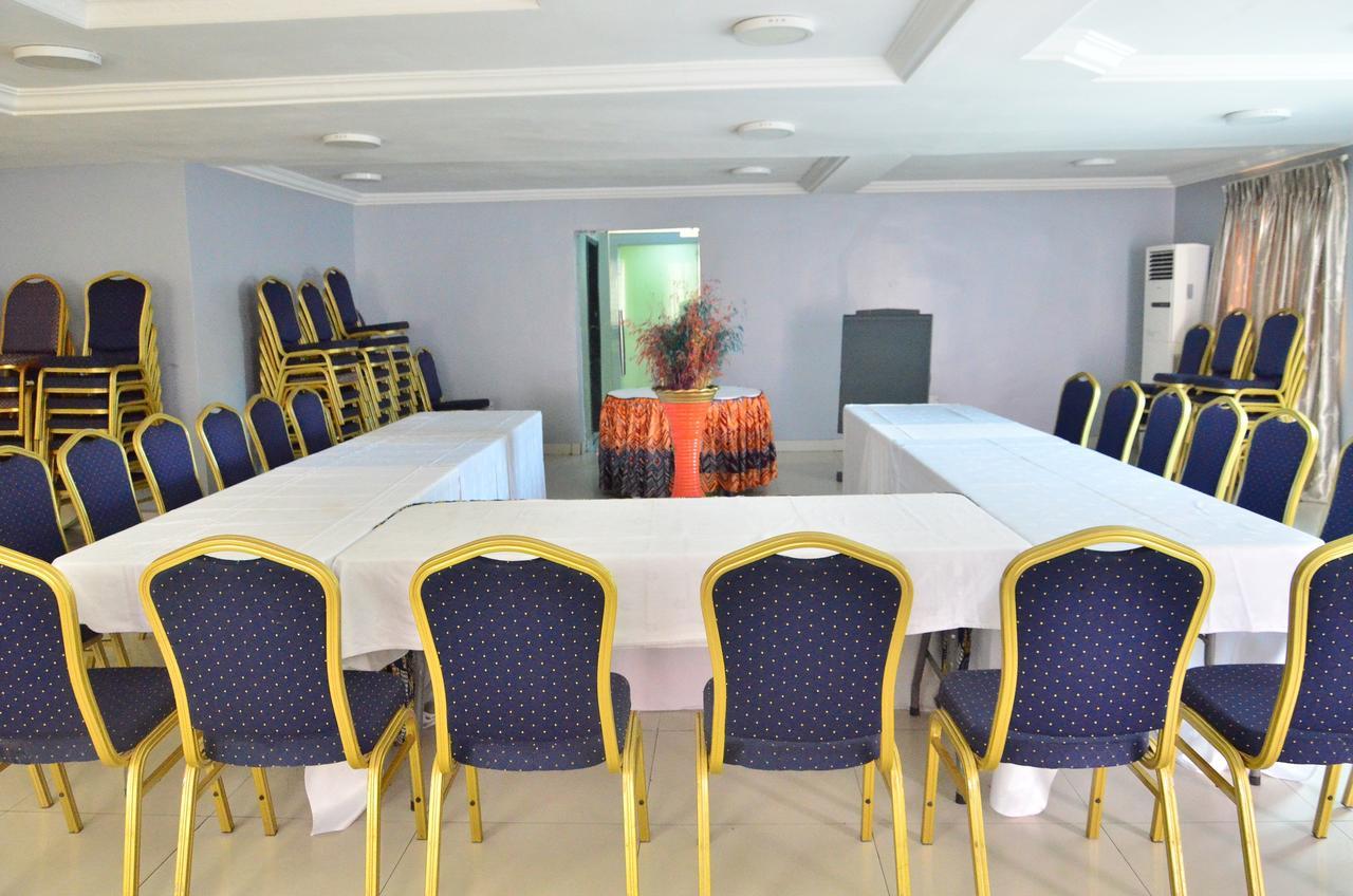 Grand Capital Hotel Akure Esterno foto